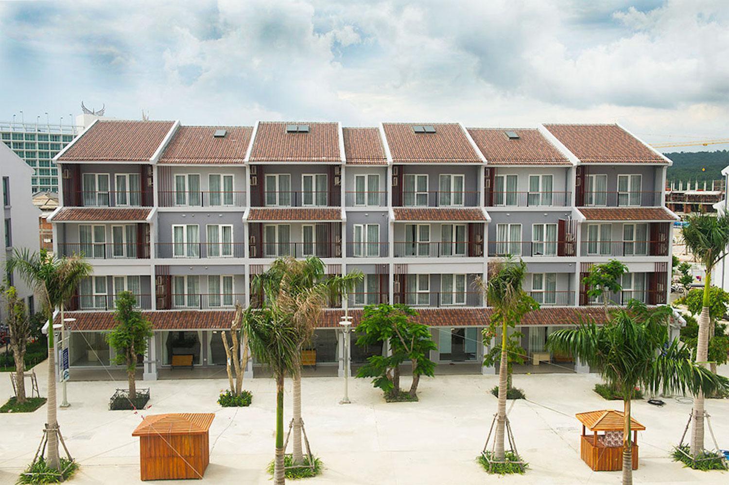 Kosmos Apart Hotel Phu Quoc - Night Market & Walkin To Beach Exterior photo